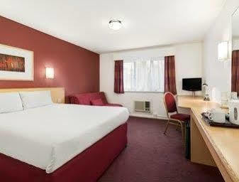 Days Inn By Wyndham London Stansted Airport Birchanger Exterior foto