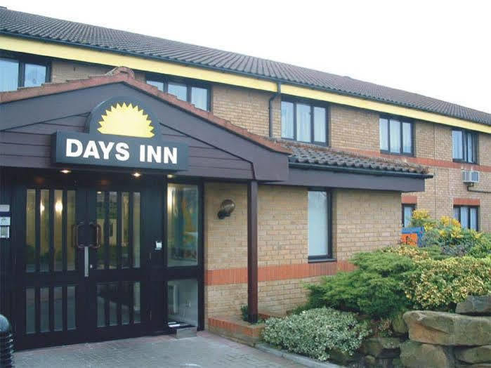 Days Inn By Wyndham London Stansted Airport Birchanger Exterior foto